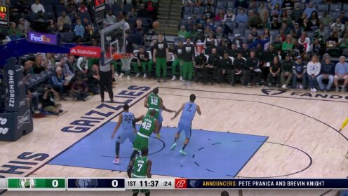 《NBA全场集锦》就你小子是联盟新宠啊？塔图姆残暴血帽扇飞莫兰特