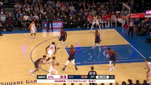 《NBA全场集锦》这样都能进？特雷杨高难度上篮轻松写意