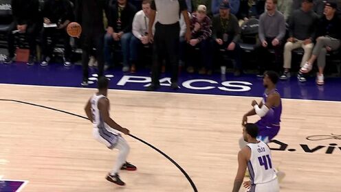 《NBA全场集锦》大哥出马一个顶俩！康利撤步3+1涮筐而入