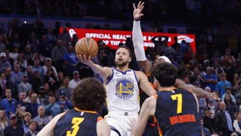 《TOP时刻》【原声】4日NBA十佳球 特纳遮天蔽日大帽莫布利 库里临危受命抛投绝杀拯救勇士