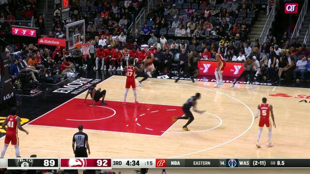 杰克逊死亡缠绕完成抢断 丁威迪反击快攻助夏普滑翔上篮