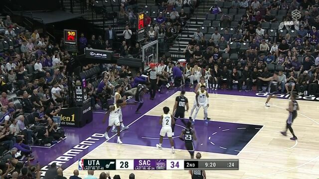 麦基空接砸扣气势如虹 塞克斯顿小秀拉杆立即回击