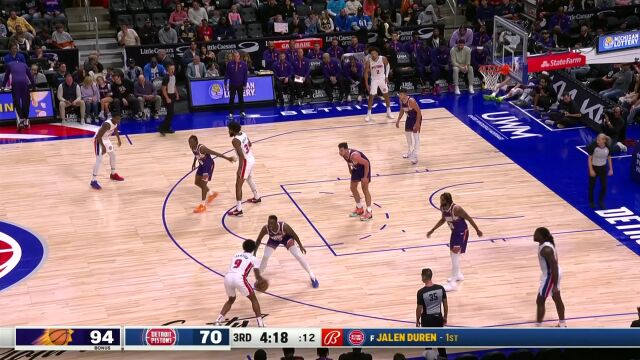 出其不意防不胜防 巴格利连续上演空接暴扣炸翻全场