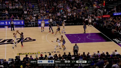 《NBA全场集锦》充分利用天赋！ 库明加单打维兹克夫高高跃起轻松将球放进篮筐