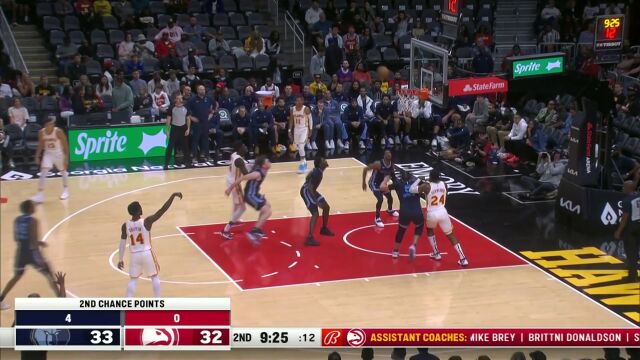 主场作战的信心！博格达诺维奇抢断完成助攻特雷杨超远三分稳稳命中