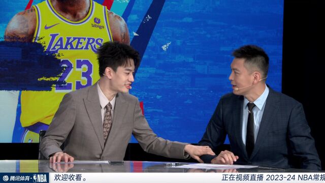 杨鸣演播室秀总冠军戒指：不是为了秀只是为了嘚瑟
