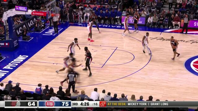 扛起球队进攻大旗 夏普飞身上篮+远射三分紧追比分