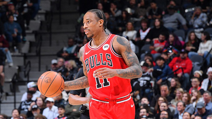 【原声】公牛122-116马刺 德罗赞20分武切维奇致命三分