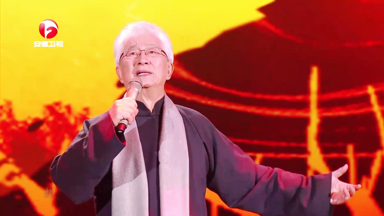 诗中国 第2季丨艺术家陈铎朗诵《蜀相》,浑厚声线韵味十足