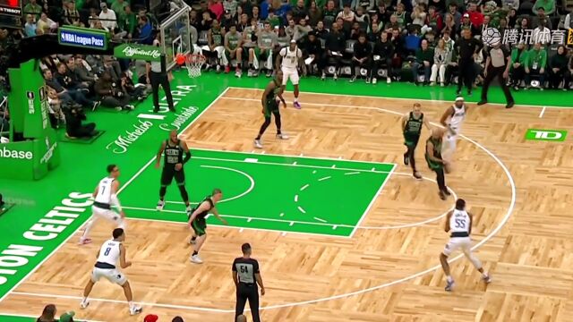 绿军球迷狂骂欧文！ "Kyrie sucks"响彻全场