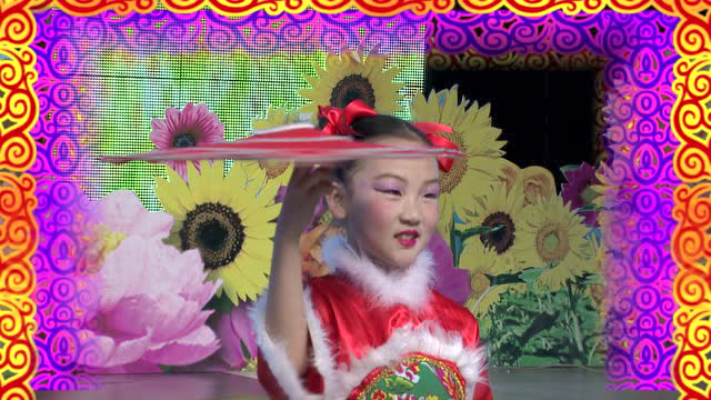 我要上春晚尚志市亮河镇小鹿舞蹈学校唐艺萌《手绢转起来》