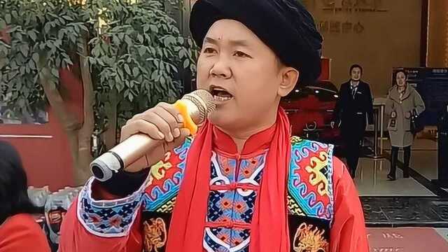 土家山歌王子彭军即兴敬酒