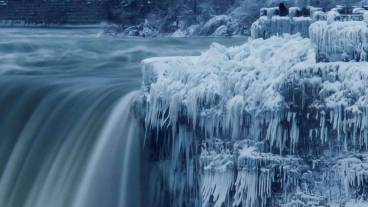 极端天气袭击欧美，飓风与暴雪加剧冬日严寒_腾讯视频