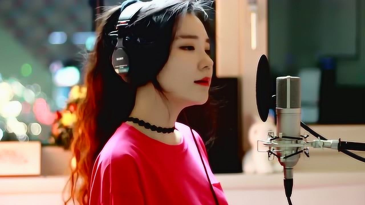 电音侧脸女神jfla翻唱imtheonehowtolove超带感