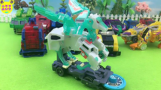 机甲兽神爆裂飞车裂空飞马变形玩具贴标签