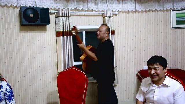 新疆吉他手亚生江狂飙【杀人三部曲】嗨爆了