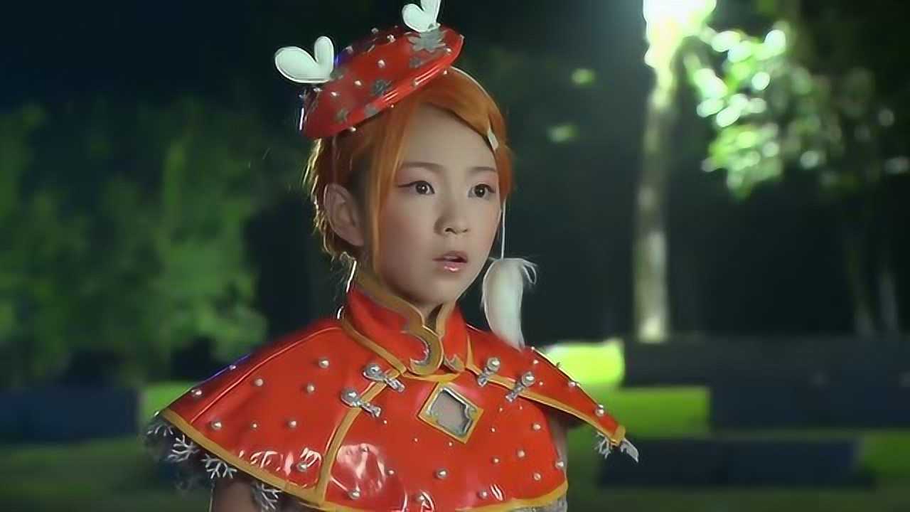 《舞法天女朵法拉》爱蕾看见混徒混乱玩具!于是前去阻拦!