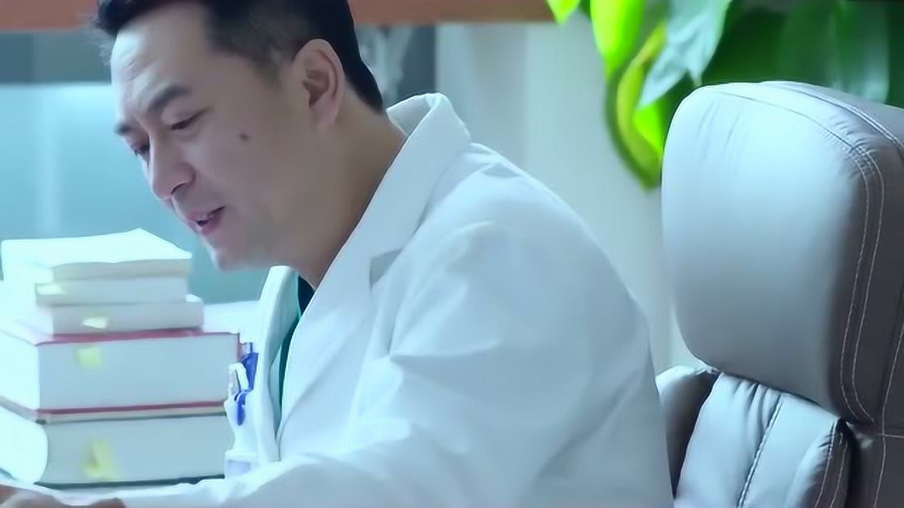 急诊科医生:何建一,江晓琪互相感谢,肯定!