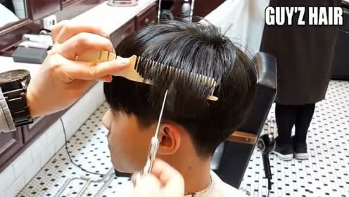 非常适合学生的男生发型剪裁
