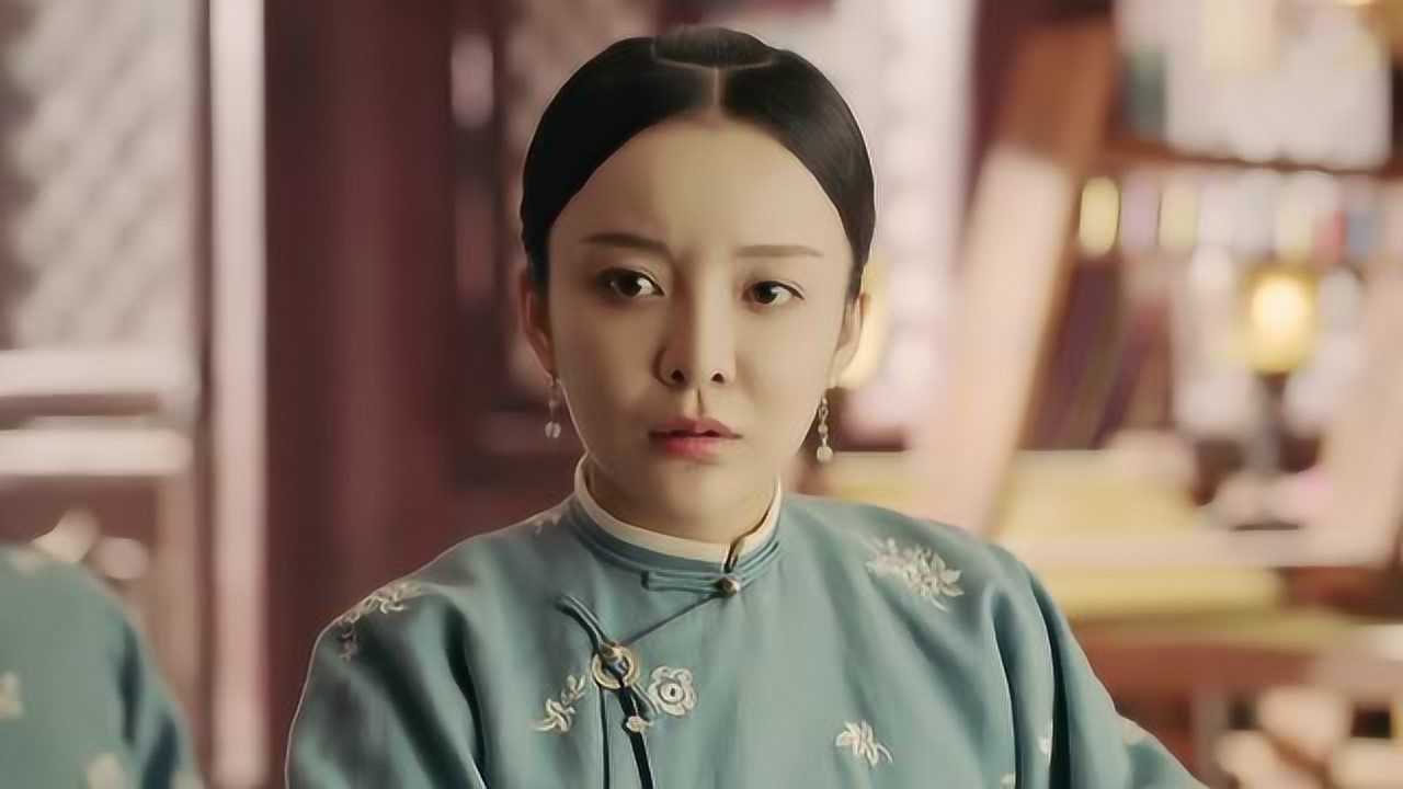 延禧攻略:吉祥求人无果,璎珞看着时间将自己刺绣给吉祥,吉祥感动