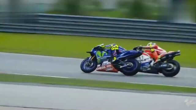 MOTOGP46号罗西最佳镜头,你爱上他了吗?