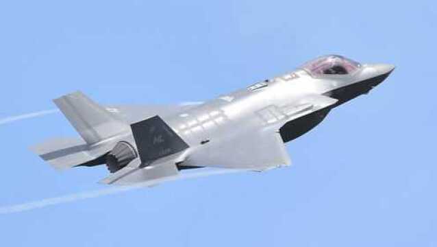 F35罕见的拉烟表演,五代机想要炫技那其他飞行表演队都要下岗了