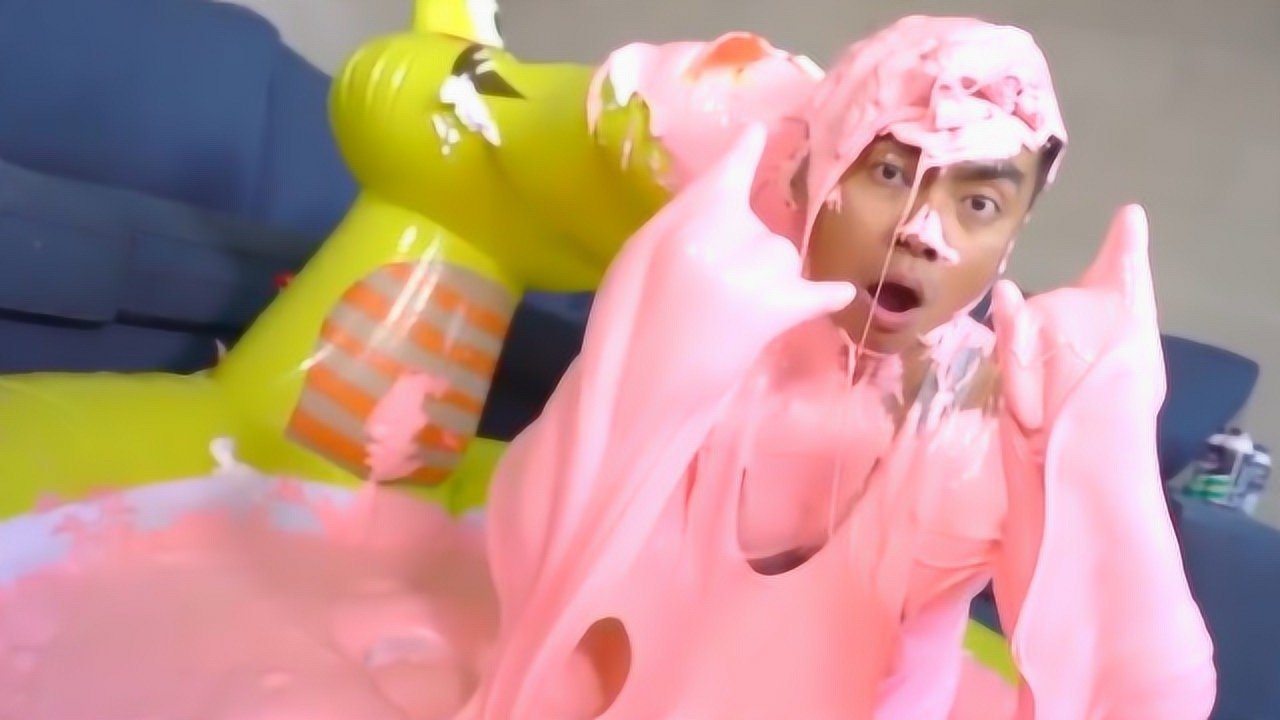 小哥作死用泡泡糖泡澡出来的瞬间尴尬了网友真是辣眼睛