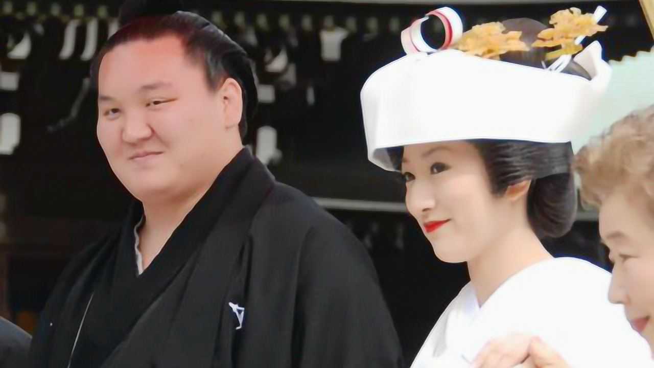 白鹏仅用六年当上横纲成为当今最强大的相扑手实力不服不行