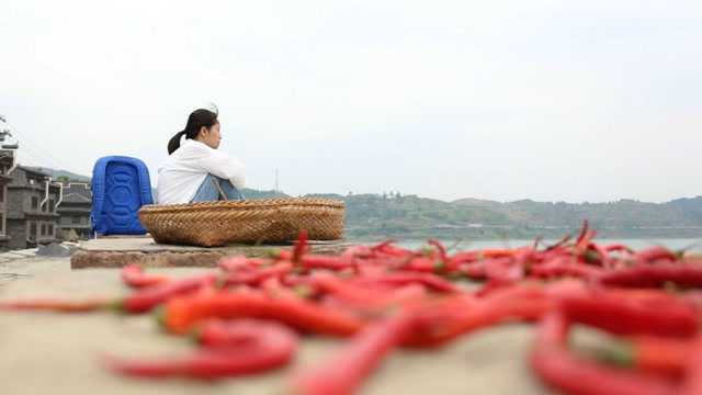 湘西泸溪浦市古镇 沅水对岸江东寺