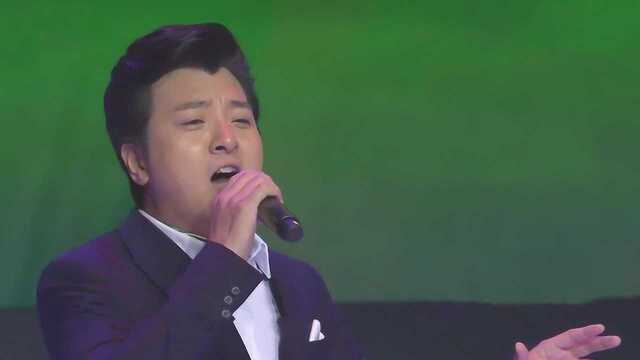 青年男高音歌手黄训国演唱《怎能不明白》,动听迷人