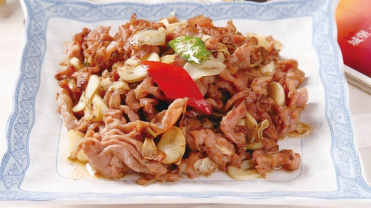 教你一招家常蒜爆羊肉做法 不膻不腻肉嫩鲜美