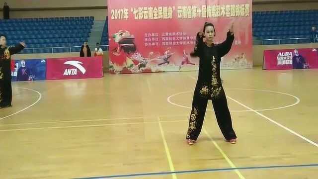 小姐姐真功夫,现场演练“游身八卦掌”!