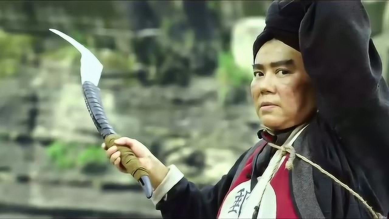 一片云赶走七彩断肠刀骑着自行车欢快的在草地飞驰.