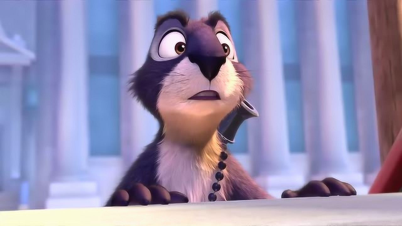 抢劫坚果店松鼠太机智瞬间从人类眼皮子底下救出小伙伴