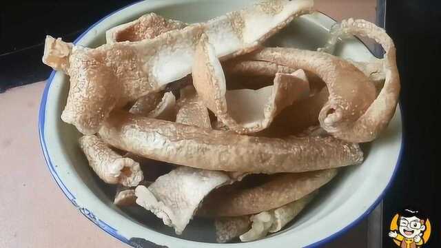 客家美食炸猪皮,农村小伙手把手教您