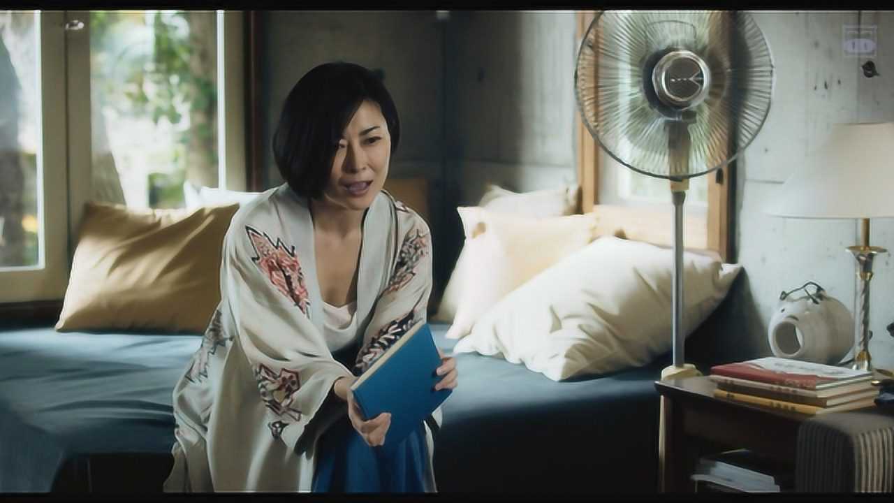 日本爱情电影《沉睡的蝴蝶》,帅气留学生,爱上大龄日本女作家