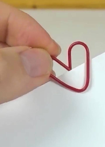 用回形针变个小爱心女朋友喜欢的不得了