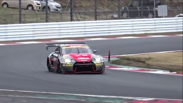 日产NISMO GTR GT3赛车性能试驾操作,立马就飙车