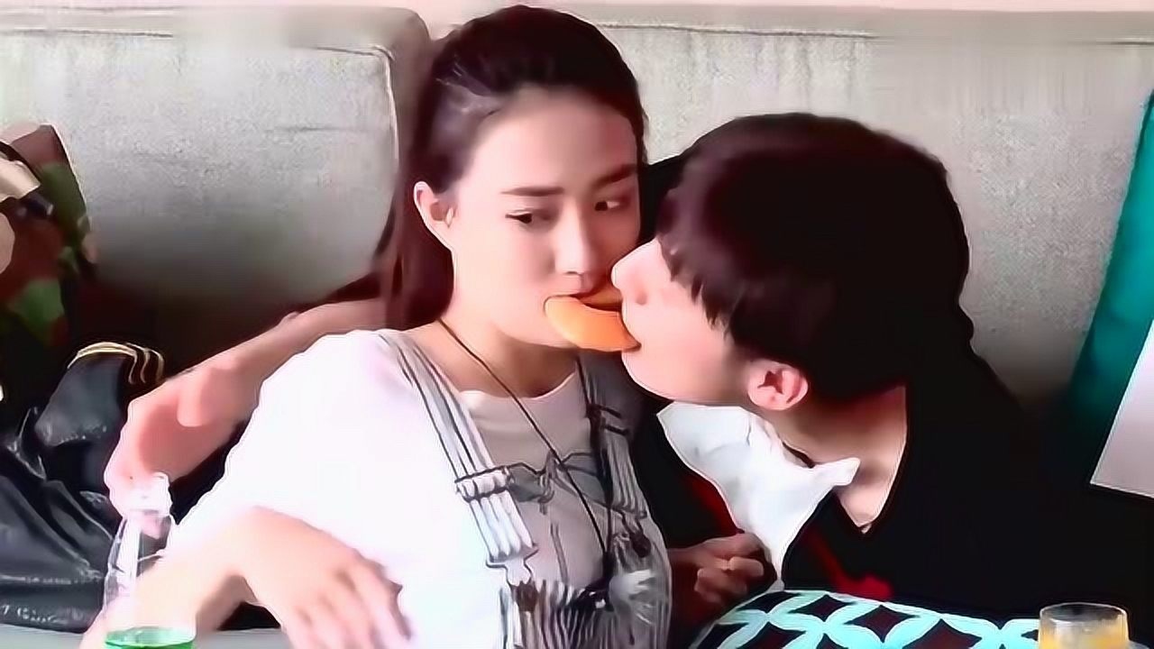 乔任梁徐璐互喂早餐乔任梁满眼都是宠溺真的是太甜了