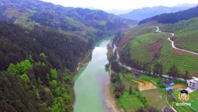 航拍贵州大山里的美景,看到这个视频,你想回贵州家乡了吗?