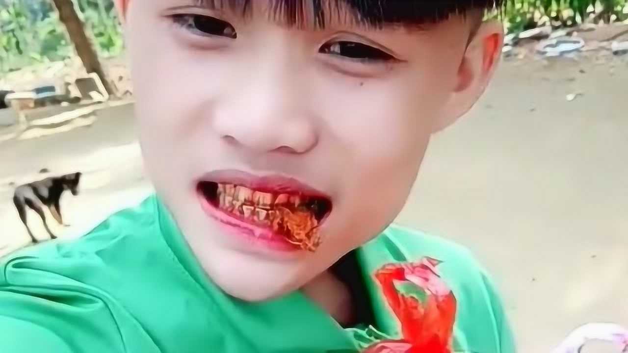 常年吃槟榔的牙齿图片