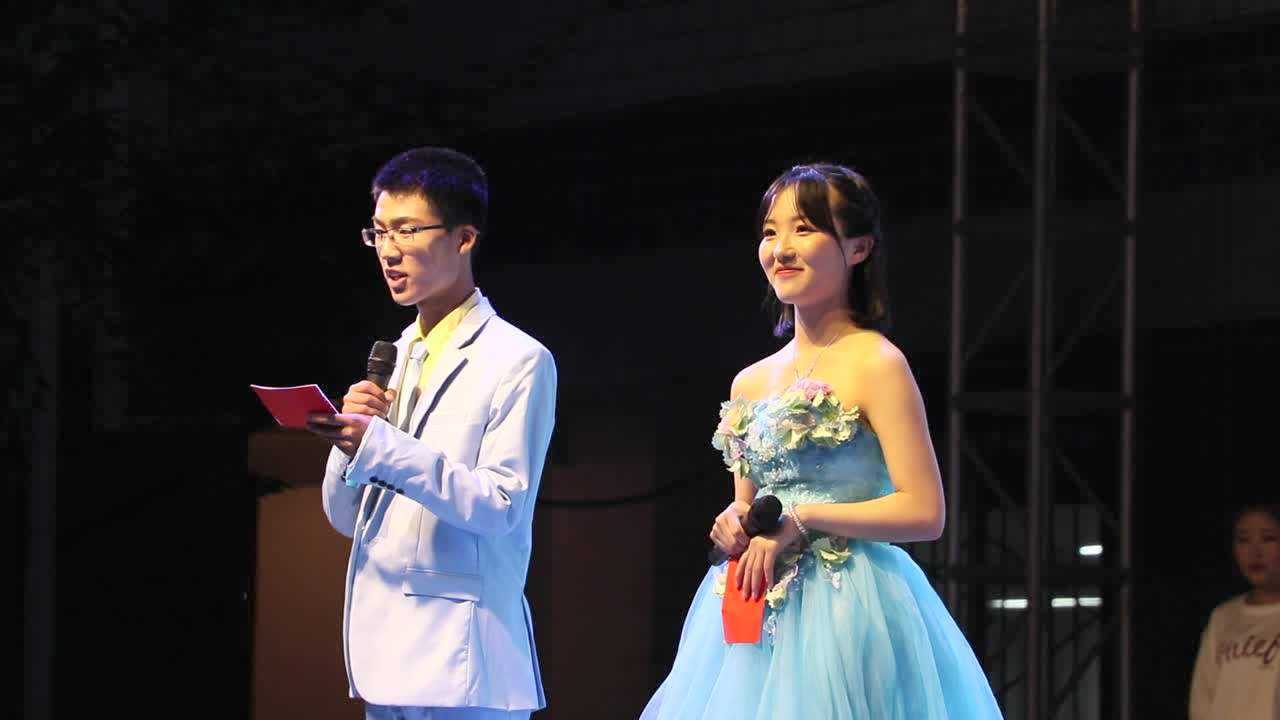 25凤翔县西街中学2019年校园文化艺术节(上),凤翔县西街中学纪念"五四