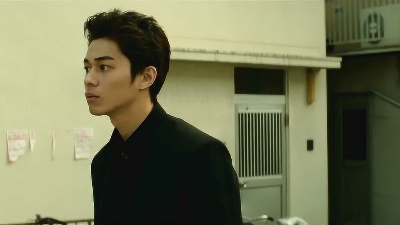 镝木旋风雄初来乍到,转校铃木高中