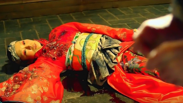 小女孩装死记录鬼子的暗号!就为破解鬼子的诡计!真是厉害了!