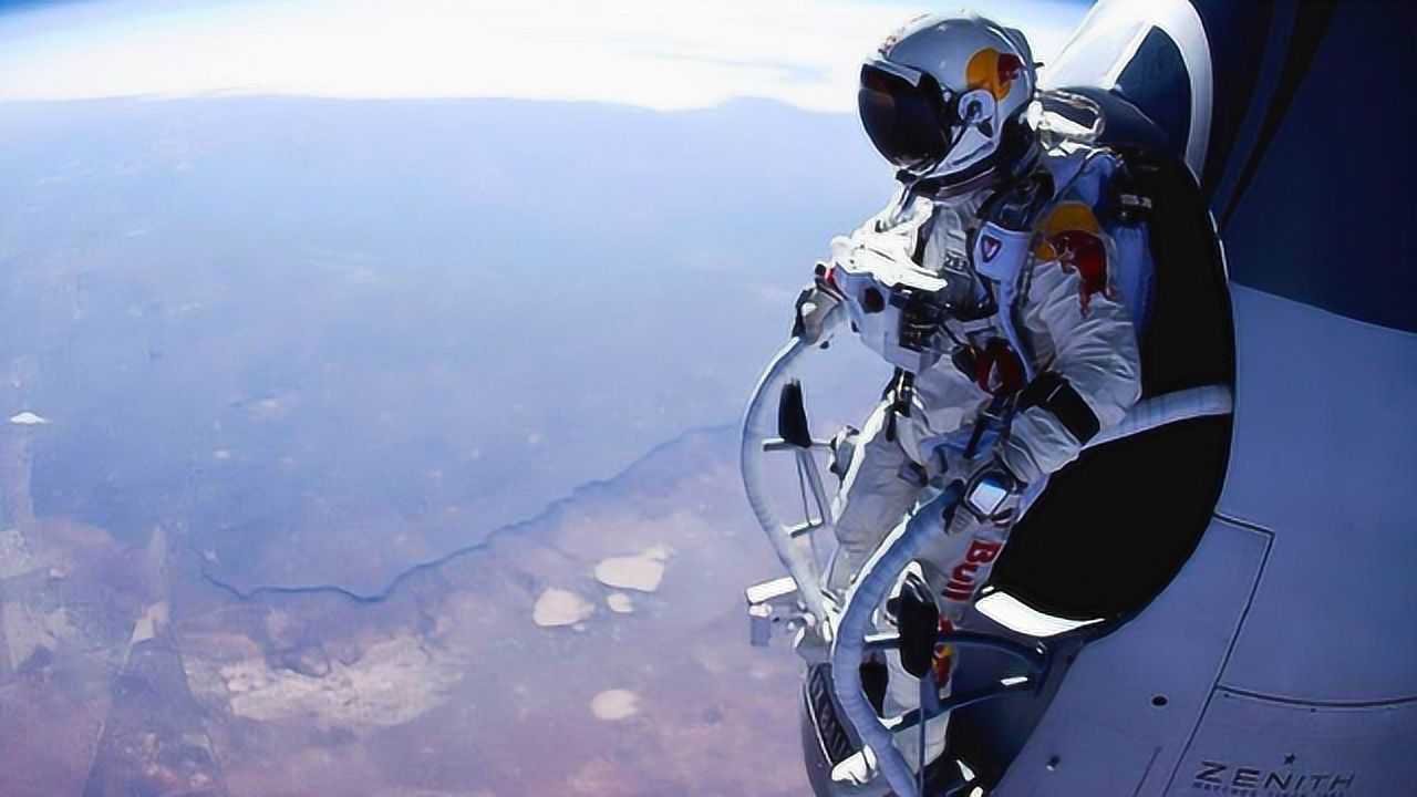 外国宇航员从太空往下跳?别开玩笑了,真实情况没你想的那么牛!