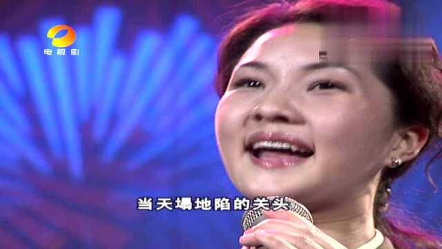 气质美女献唱《我的士兵兄弟》太好听!对中国军人致敬,爱你英雄