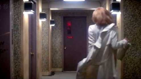女子宾馆幽会凌晨回家，变态杀手尾随进电梯，专门报复出轨女人