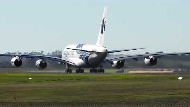 马来西亚航空空客A380800从吉隆坡起飞,载客量最高客机