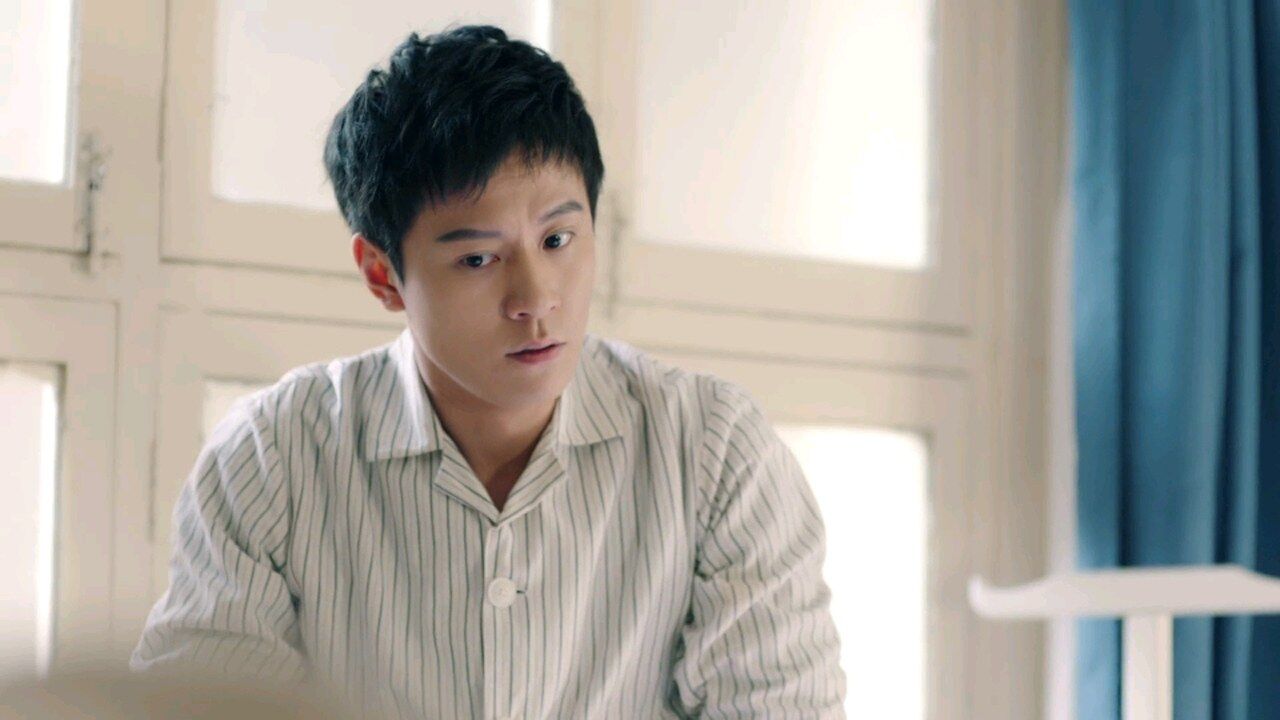 【秦俊杰】【天衣无缝cut】小资发疯跳床上