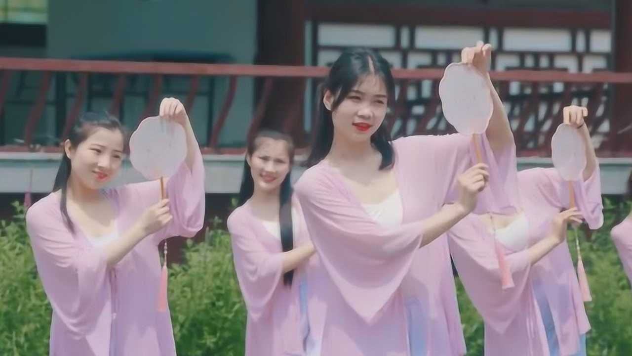 大头和珍珍01:03盘点六位超高颜值美